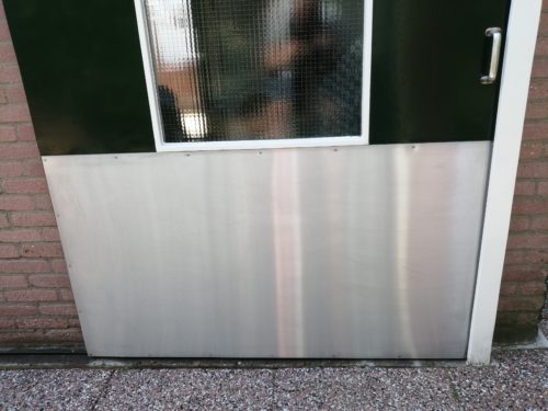Plaat RVS voor deur